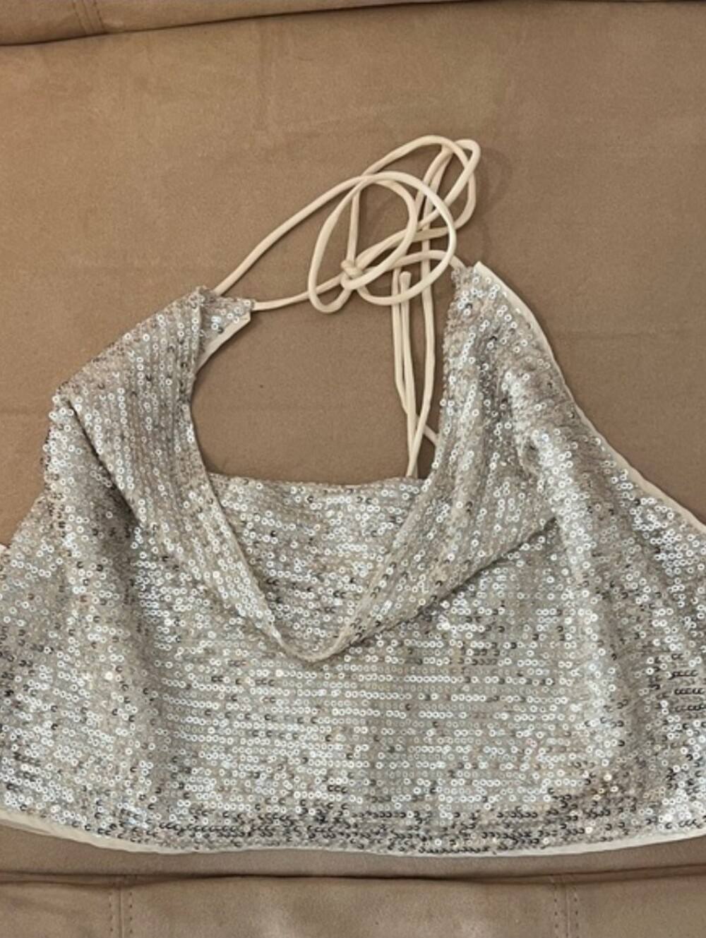 Le Lis Sequin Cowl Halter Crop Top Champagne Size Large - Picture 4 of 7